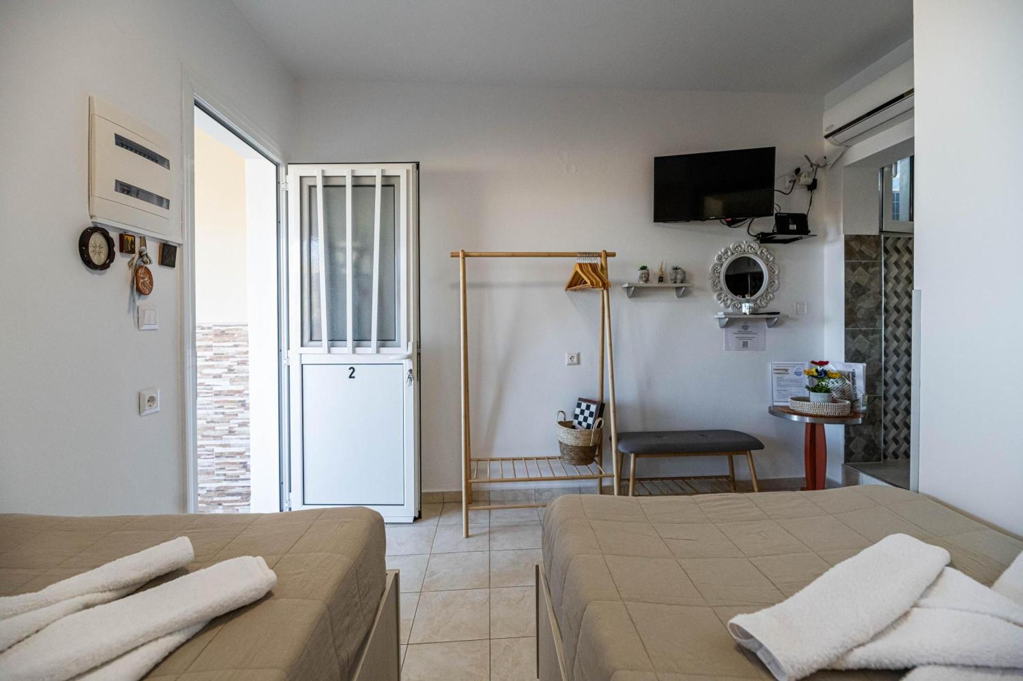 Aperanto Galazio Apartment Archangelos  Exteriér fotografie